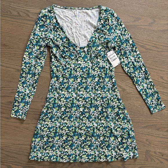 NWT Nordstrom BP Green Floral Knit Dress Long Sleeve V neck Sheath Size M - Picture 4 of 6